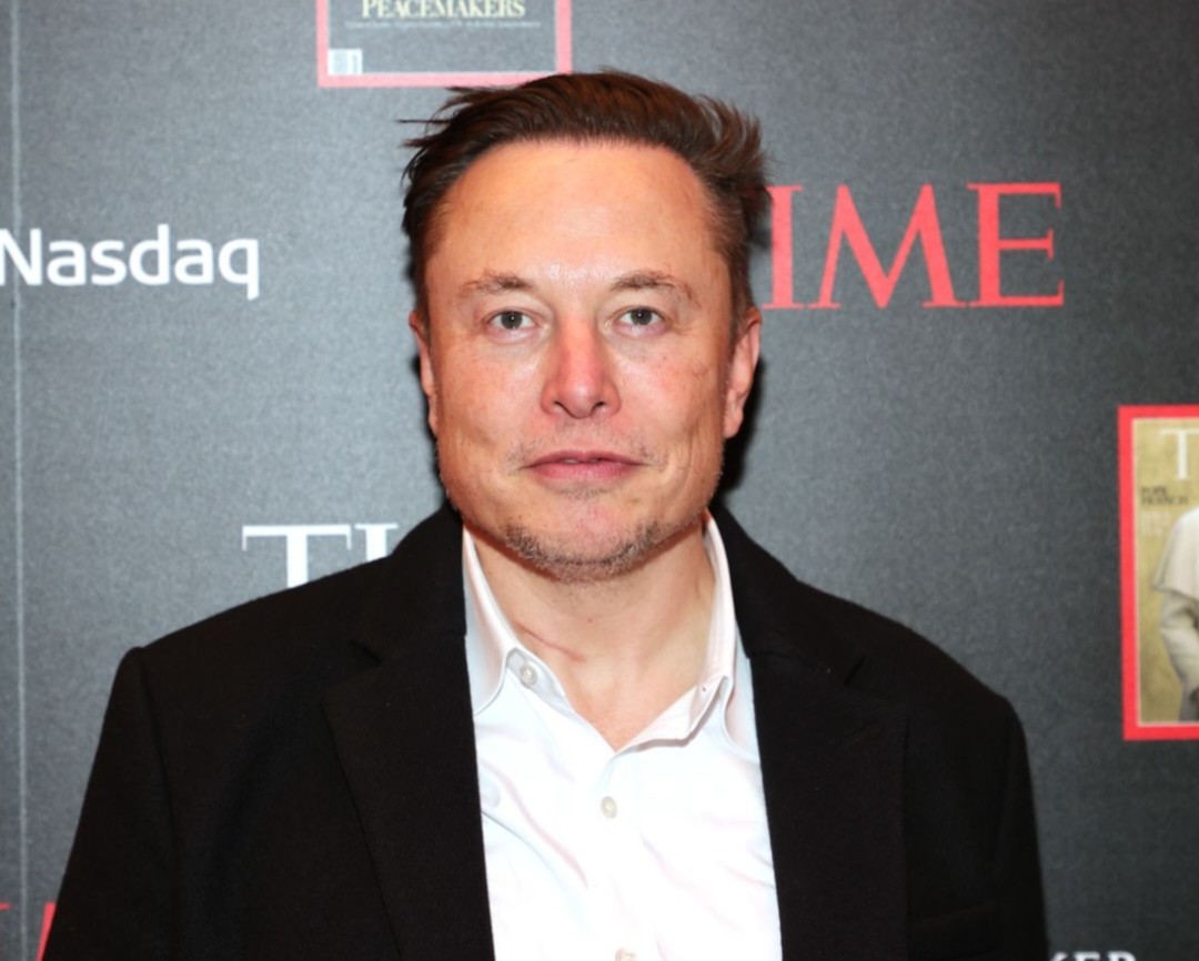 Elon Musk's Housing Situation: From Couch Surfing Claims to Homeownership 3